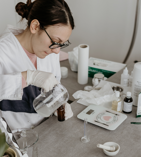 Crema viso personalizzata in laboratorio